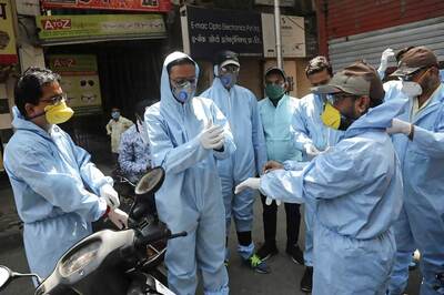 Member of Maharashtra's Covid-19 Task Force Tests Positive for Virus