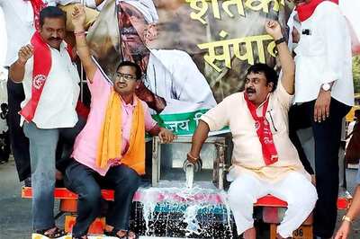 Maharashtra Farmers Call Off Protest After Govt Promises Loan Waiver