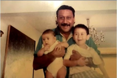 Pic of Krishna and Tiger in Jackie Shroff's Arms is Adorable