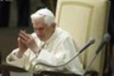 5 arrested in London over plot targeting Pope