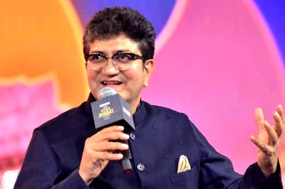 Happy Birthday Prasoon Joshi: 6 Award-Winning Songs by the Lyricist