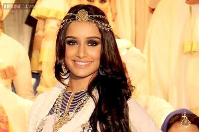 Sonam Kapoor clarifies on ignoring Shraddha Kapoor at a recent event