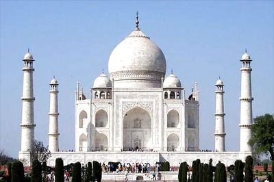 Tourists can now book tickets online for visiting Taj Mahal