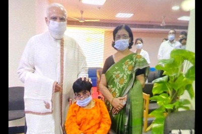 As India Celebrated 100 Crore Jabs, This 25-yr-old Had Special Reason to Celebrate. Hint: It Involves PM Modi