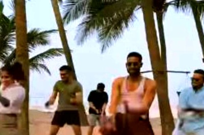 Siddhanth Chaturvedi Takes Up Bachchhan Paandey's ‘Bewafa’ Challenge on Sets of Yudhra