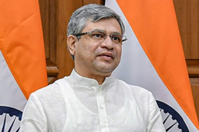 BSNL Officer Caught Napping in Minister's Meeting Takes VRS