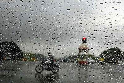 Mercury takes welcome dip as rain hits Delhi