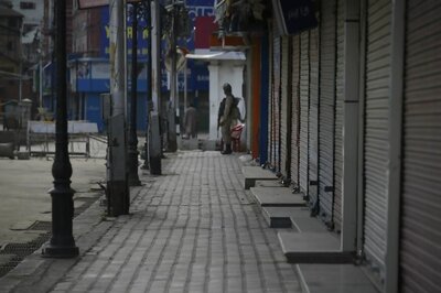Markets Shut, Public Transport off Roads, Mobile Services Snapped: Lockdown in Kashmir Continues