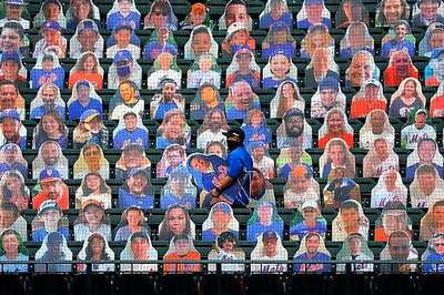 Doggone it! Braves' Duvall drills cardboard pooch with HR