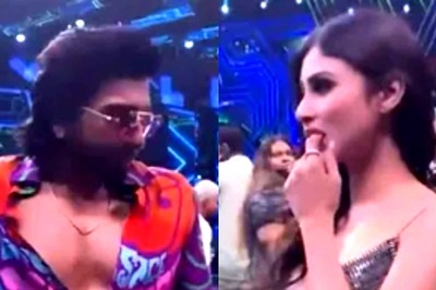 Ranveer Singh Flirts With 'Too Hot' Mouni Roy: 'Desh Mein Heatwave Chal Raha Hai, Have Some Mercy'