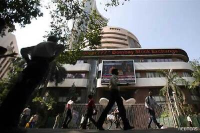 Sensex up 350 points; Banks, metals surge