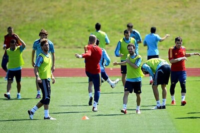 Misfiring Spain face Irish puzzle