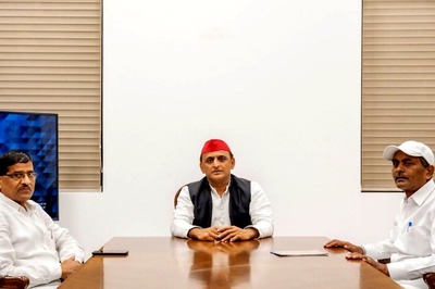 Ex-BSP MLAs Ramachal Rajbhar and Lalji Verma Meet Akhilesh Yadav, Likely to Join SP in October