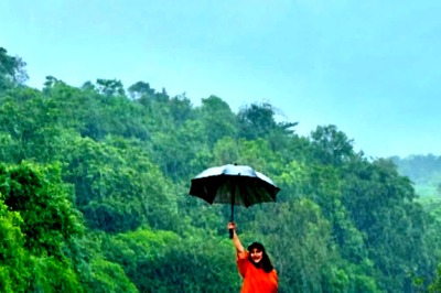 A Sneak Peek Into ‘Pluviophile’ Hina Khan’s Lonavala Vacation