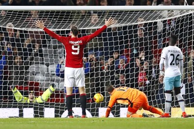 League Cup: Manchester United Sweep Past West Ham, Arsenal Ousted by Southampton