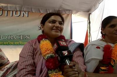 Union Minister General VK Singh's daughter joins OROP protest, urges him to ensure a speedy resolution