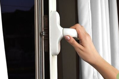 How to Bleach Dye a Sweatshirt