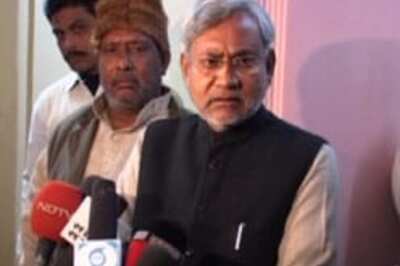 Rs 1 lakh for Assam victims: Nitish
