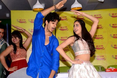Janhvi Kapoor-Ishaan Khattar Dance To Dhadak's Latest Number Zingaat, Showcase Their Lovely Chemistry
