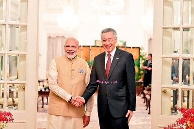 Narendra Modi Discusses Bilateral Ties With Singapore PM, President