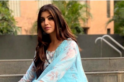 International Women's Day: Akanksha Puri Voices Support For War Torn Ukraine, Says 'My Heart Bleeds'