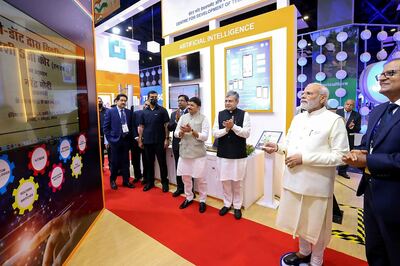 5G Launch Round-up: PM Promises 'Internet for All'; Jio to Cover Entire India by Dec '23, Airtel Begins Services in 8 Cities