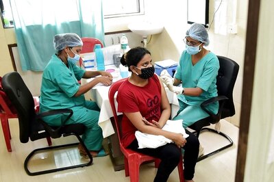 Mumbai: BMC Releases List of Vaccination Centres Administering Covishield on Sat, Check Here