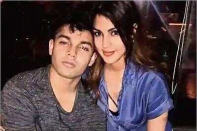 Bail Denied, Rhea Chakraborty and Others to Now Approach Bombay High Court