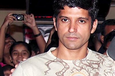 Farhan Akhtar to co-host IIFA awards with Shahid