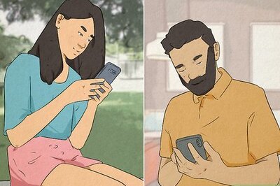 What Does the Blushing Emoji Mean? ???? ????