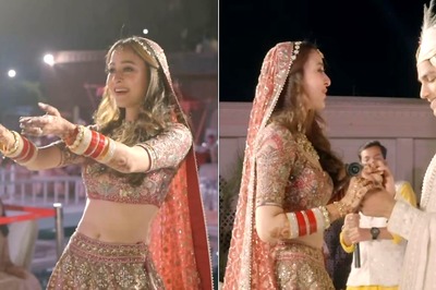 Indian Bride Steals the Show With Beautiful Entry at Wedding, Groom’s Reaction is Priceless