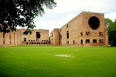 IIM-A board forms panel to select new director