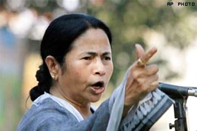 Mamata attacks Centre, a day after blast probe shifts to NIA