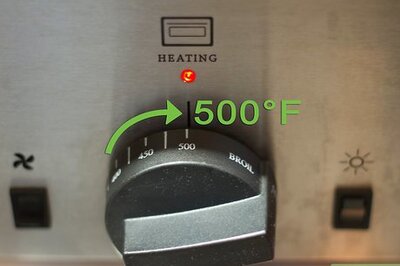 How to Cook Pizza in a Gas Oven