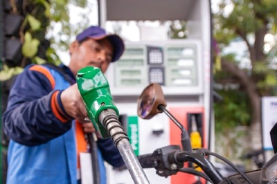 Petrol, Diesel at Record High: Fuel Credit Cards Can Help you Save Big with Discounts. How to Choose