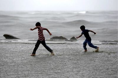 Heavy Rains Likely to Lash Kerala as North East Monsoon Gets Active, Orange Alert Issued in 9 Districts