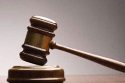 Justice Karnan of Madras High Court writes to CJI flaying Collegium system