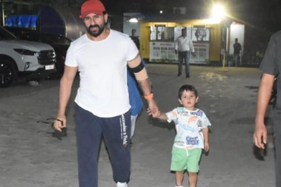 Saif Ali Khan SCOLDS Paps For Taking Pics of Jeh, His Friends Playing Football; Video Goes Viral