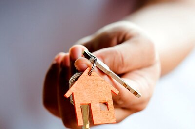 Former Minister VK Singh's Daughter Loses Rs 3.5 Crore in Botched House Sale