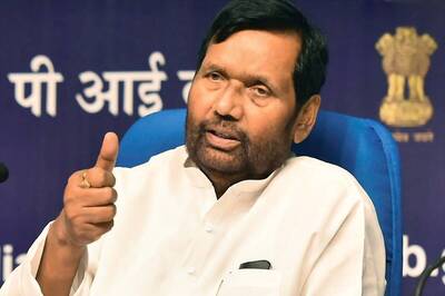 Ram Vilas Paswan's Mortal Remains to be Flown to Patna, Cremation on Saturday