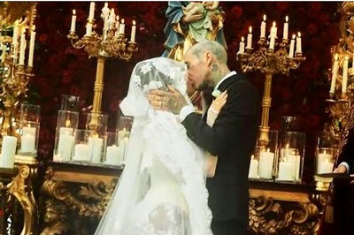 Kourtney Kardashian and Travis Barker Have a Big Fat Wedding in Italy with Full Kardashian Clan in Attendance