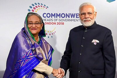 Modi Holds Bilateral Talks With Several World Leaders on Commonwealth Sidelines