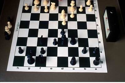 ‪Eight Queens Puzzle: Solving This Chess Puzzle Could Net You a $1Million Prize