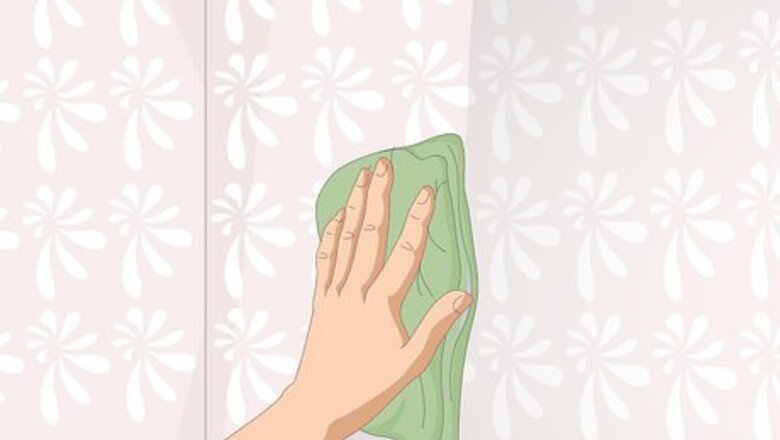 How to Clean Textured Wallpaper