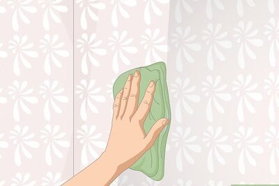 How to Clean Textured Wallpaper