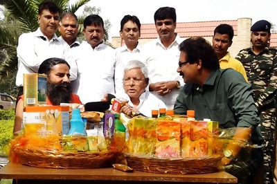 Ramdev Finds Lalu Prasad a Good Ambassador for Patanjali Products