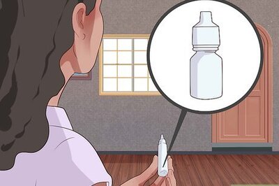 How to Moisten Contacts