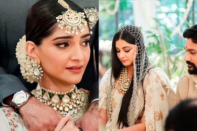 Sonam Kapoor Breaks Down in Tears During Sister Rhea Kapoor's Wedding Ceremony, See Pics