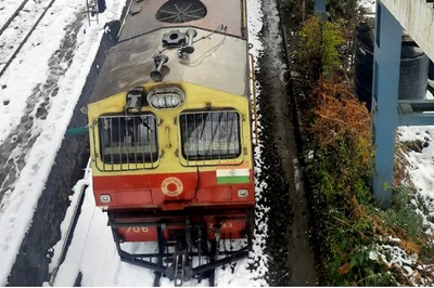 Indian Railways Update: 493 Trains Cancelled as Cold Wave Continues to Grip North India; Check Details Here