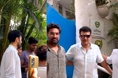 Aditya Roy Kapur Swarmed by Fans for Selfies Post Lunch Outing with Brothers Siddharth, Kunaal; Watch